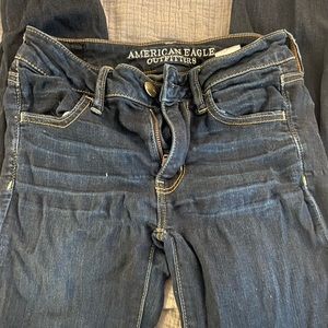 AEO 2 long denim blue dark wash distressed skinny stretch jegging jeans